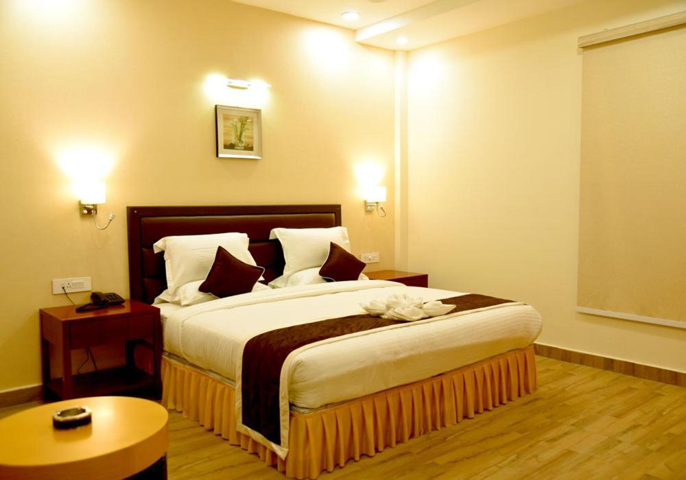 The Ved Mantra Hotell Gwalior Eksteriør bilde