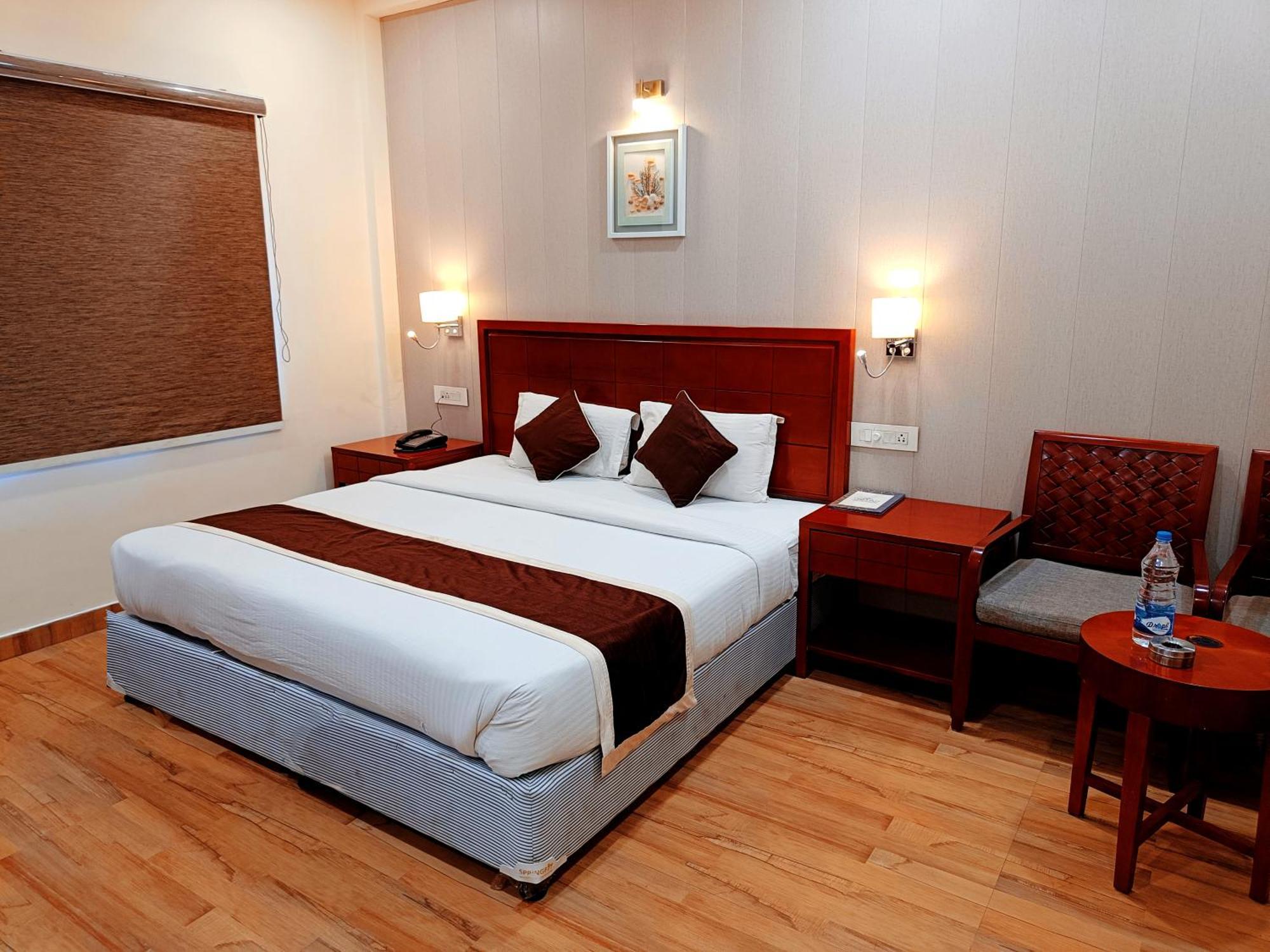 The Ved Mantra Hotell Gwalior Eksteriør bilde