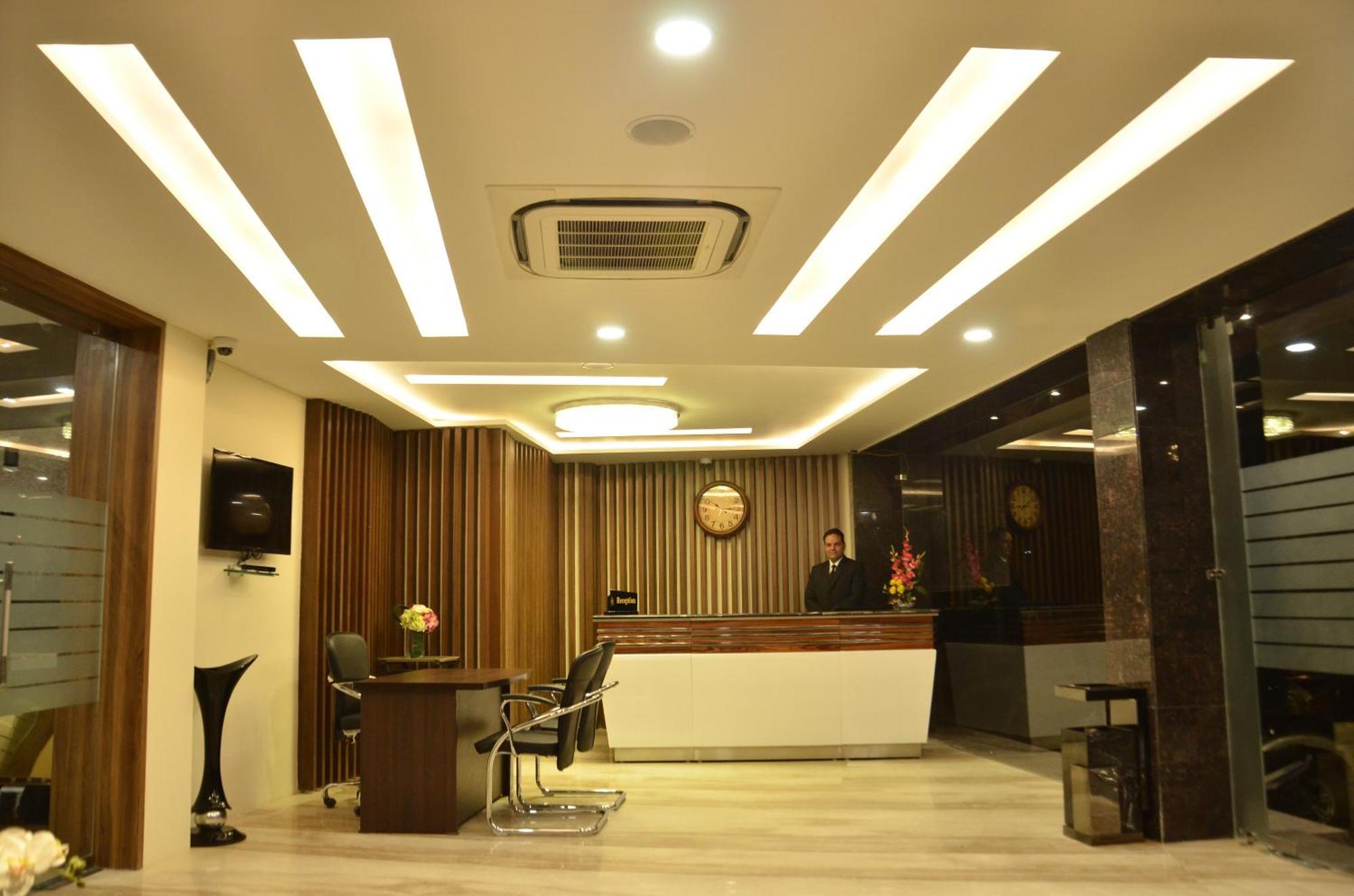 The Ved Mantra Hotell Gwalior Eksteriør bilde